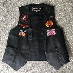Genuine leather vest with patches